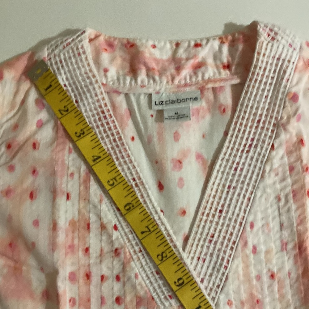 Liz Claiborne sleeveless Size Medium blouse net lace around neck 100% cotton. - Picture 7 of 11